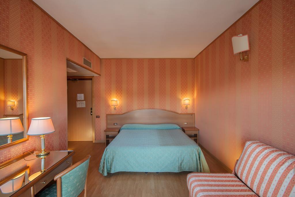 Park Hotel Dei Massimi Rome Exterior photo